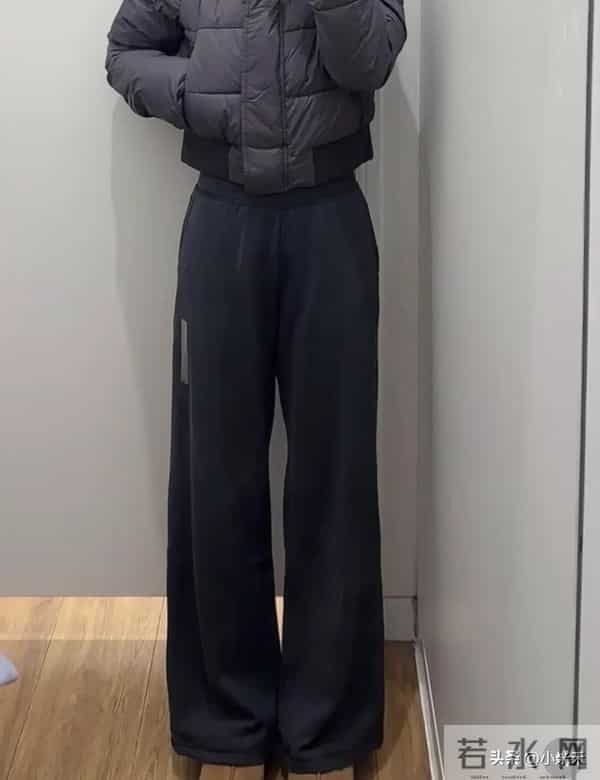 优衣库这条加绒裤，是把“秋冬懒人神裤”焊身上了吧！