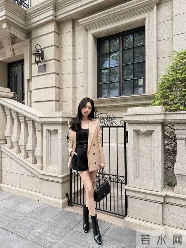 这也太“哇塞”了！黑丝+西装，拿捏财阀千金风，美到犯规！