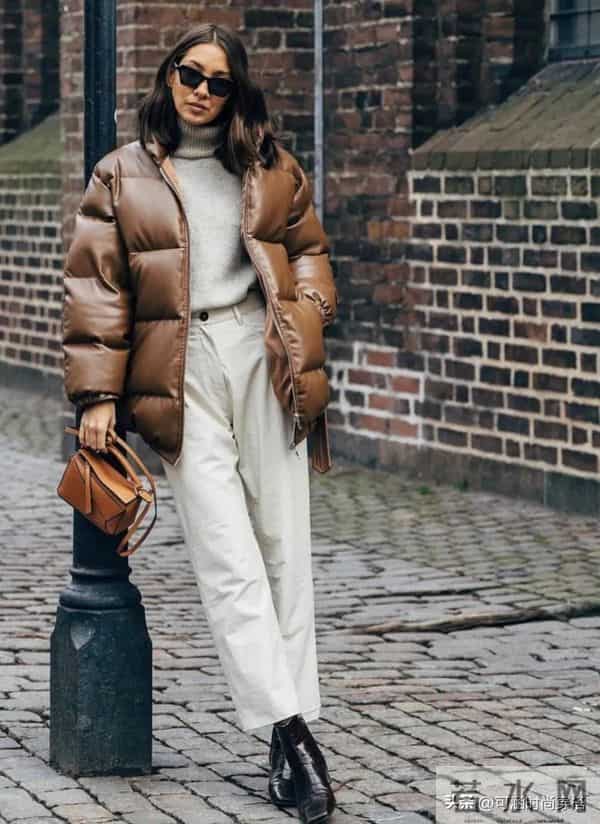 小个子中年妈妈有福了！今冬“短羽绒+阔腿裤”显高显瘦太洋气！