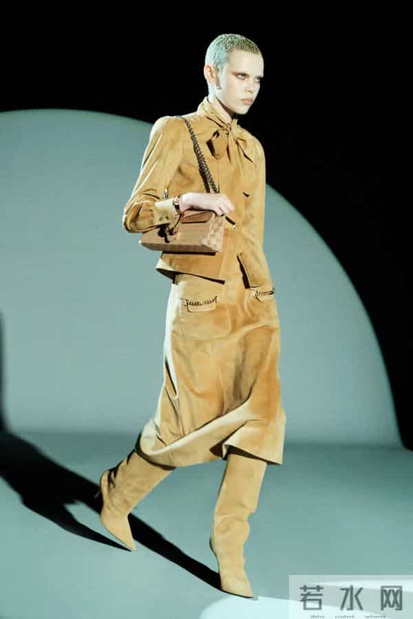 Gucci 2026早秋系列；Pantone 2026年度代表色