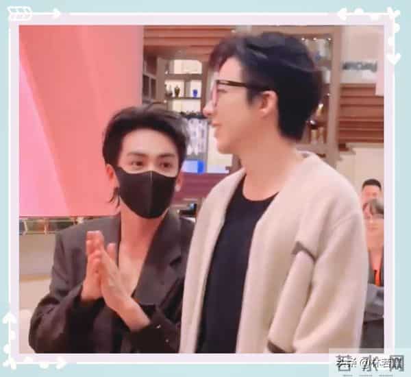 刘宇宁尖叫之夜赢麻了，帮曾舜晞化解尴尬，给员工拿糖，被赞贴心