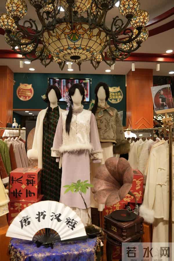 周末N次方 - 江汉路三坑人狂喜！宝藏JK-Lolita-国风店全攻略