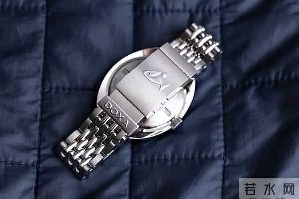 新表问世:都莎与拓普珠宝再度联手推出250T-GMT“大白鲨”特别版