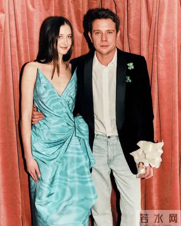 Gucci 2026早秋系列；Pantone 2026年度代表色