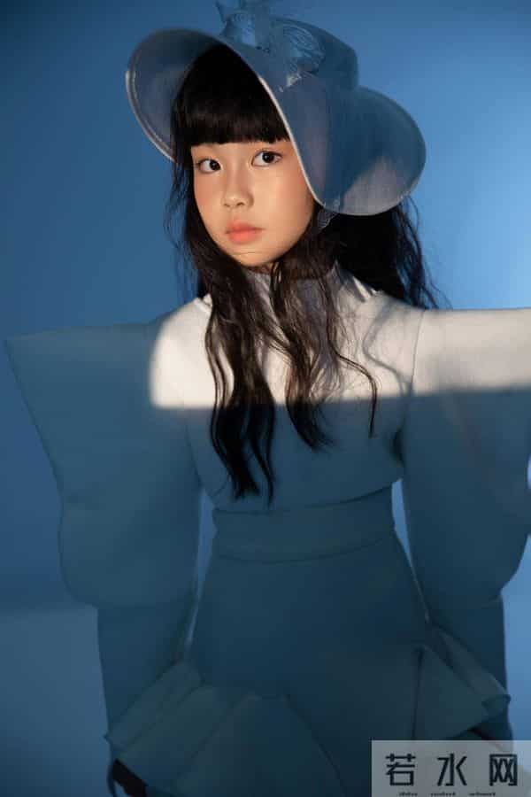 逐光少女陶镁雅闪耀出征2026 第十一届 IPA 少儿模特明星盛典