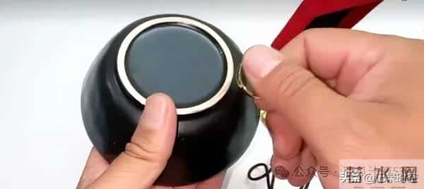 买黄金时只需带一根针，真假黄金立马“现原形”，好多人还不懂！