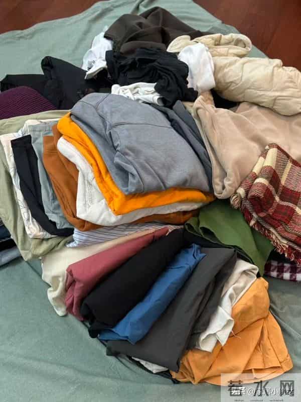 衣柜断舍离:今年秋冬坚决不买这9种类型的衣服,难穿费钱!