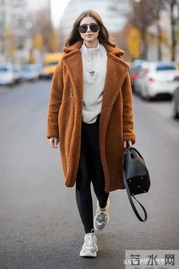 冬天穿“鲨鱼裤”,时髦又减龄!