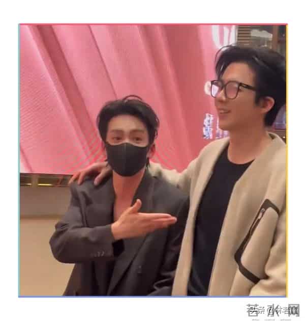 刘宇宁尖叫之夜赢麻了，帮曾舜晞化解尴尬，给员工拿糖，被赞贴心