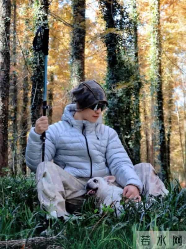 不建议大家买这3款网红羽绒服，看着洋气时髦，实际土气烂大街