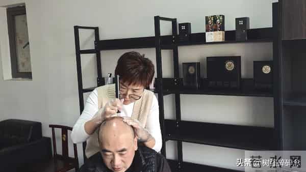 惊！90后脱发占比52%！别只怪熬夜，用错洗发水都在悄悄伤头皮