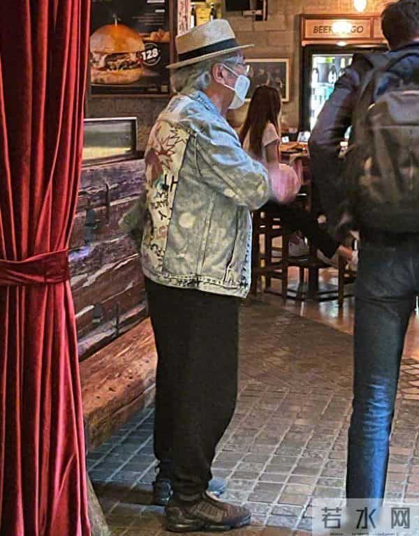 等你老了,帽子尽量不要戴“礼帽”和“老头帽”,这些更减龄洋气