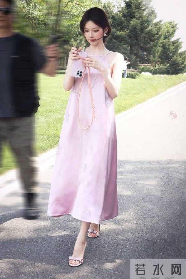 赵露思带火了“许妍的衣橱”！变美从穿搭开始，时尚的魅力无穷