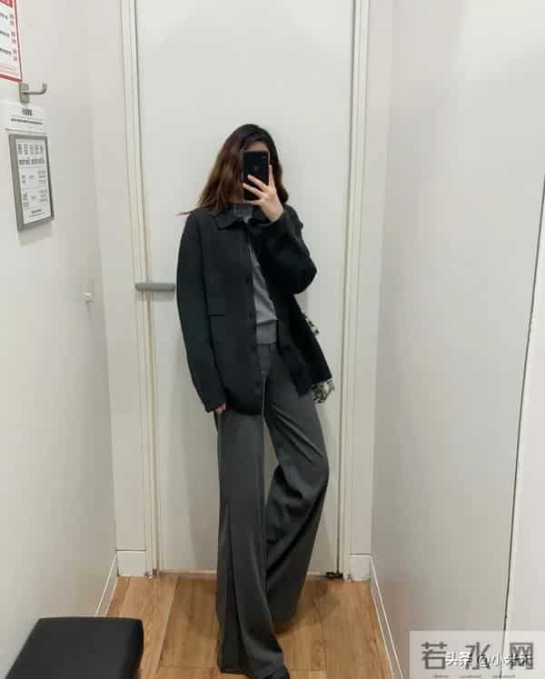 优衣库这波是偷了拉夫劳伦的设计吧?灰绿穿搭高级到跺脚