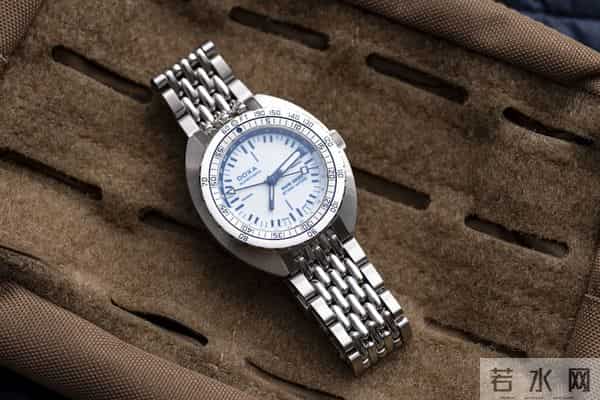 新表问世:都莎与拓普珠宝再度联手推出250T-GMT“大白鲨”特别版