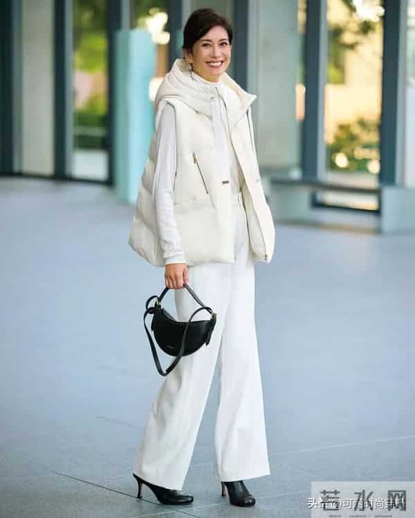 小个子中年妈妈有福了！今冬“短羽绒+阔腿裤”显高显瘦太洋气！