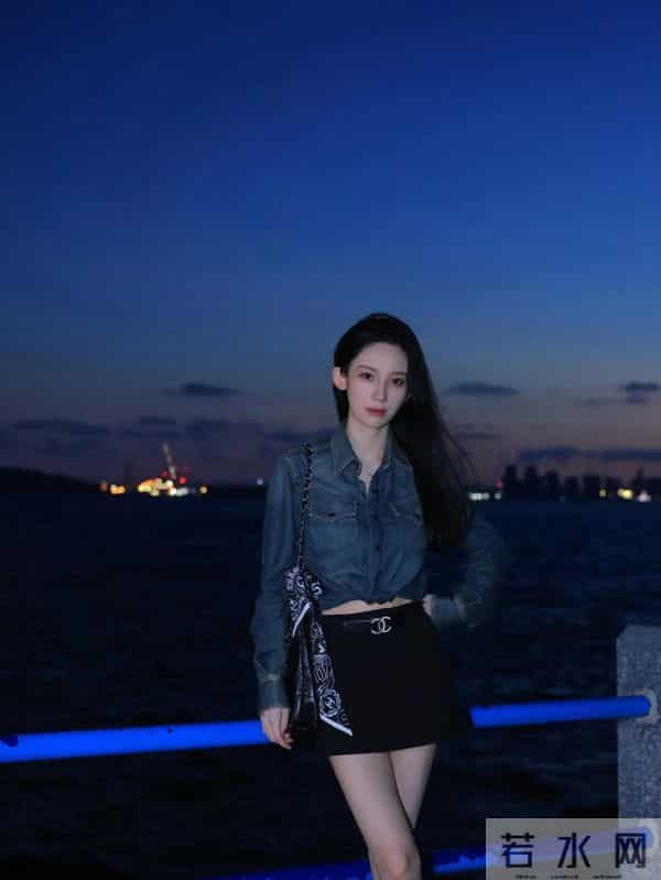 这也太“哇塞”了！黑丝+西装，拿捏财阀千金风，美到犯规！