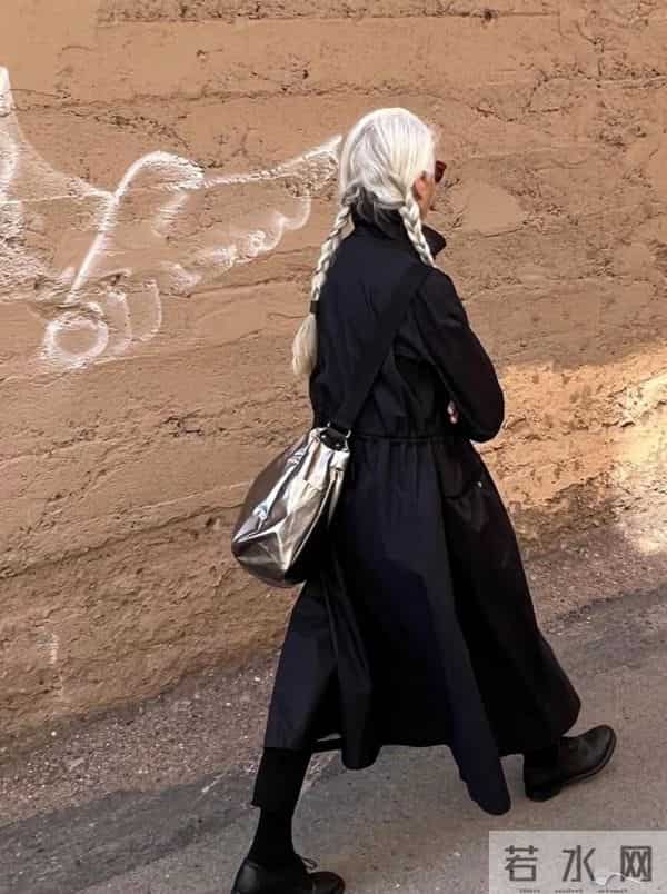 等我老了也要这样穿，白发不染扎马尾，不穿老年装，到老都优雅！