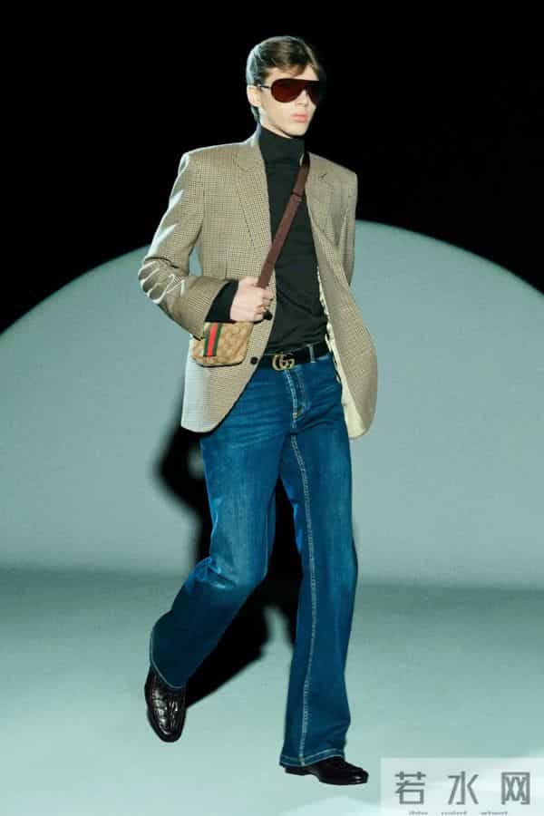 Gucci 2026早秋系列；Pantone 2026年度代表色