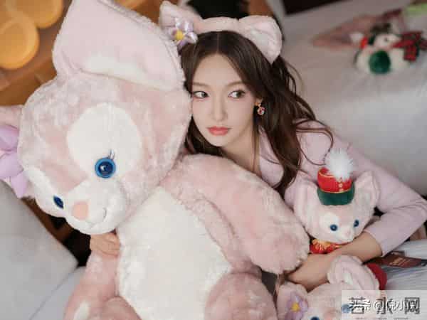 程潇少女感十足,甜美笑容感染力满分