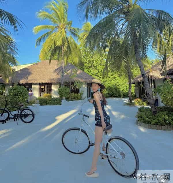 马龙教儿子潜水父爱满满 掌镜为夏露拍美照 结婚8年依旧如胶似漆