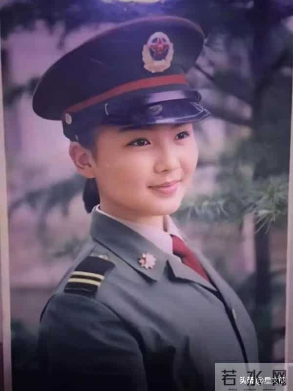 47岁刘涛国外度假心情大好 晒美照 身材迷人又显年轻