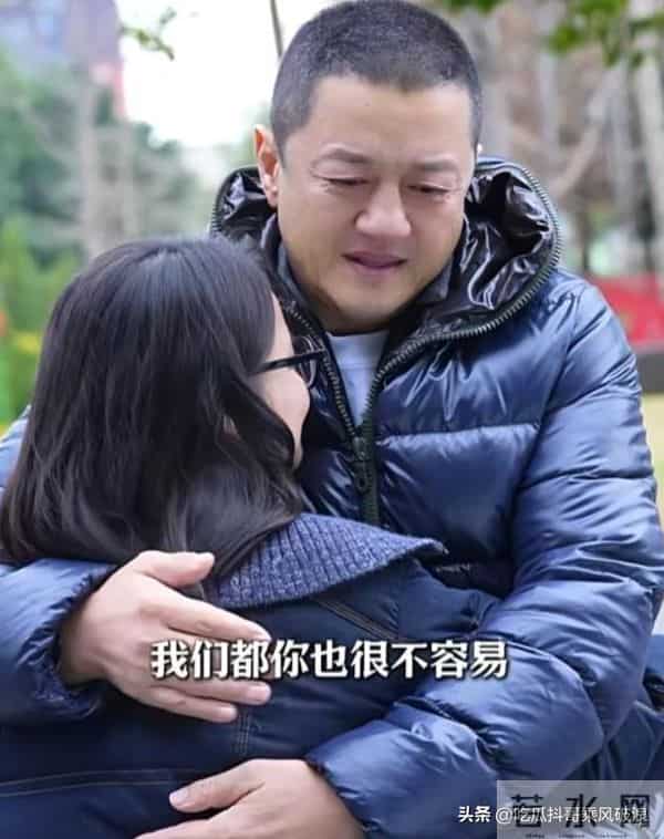 泪目！李亚鹏隐藏款女儿曝光，一句：这些年你不容易，走心了