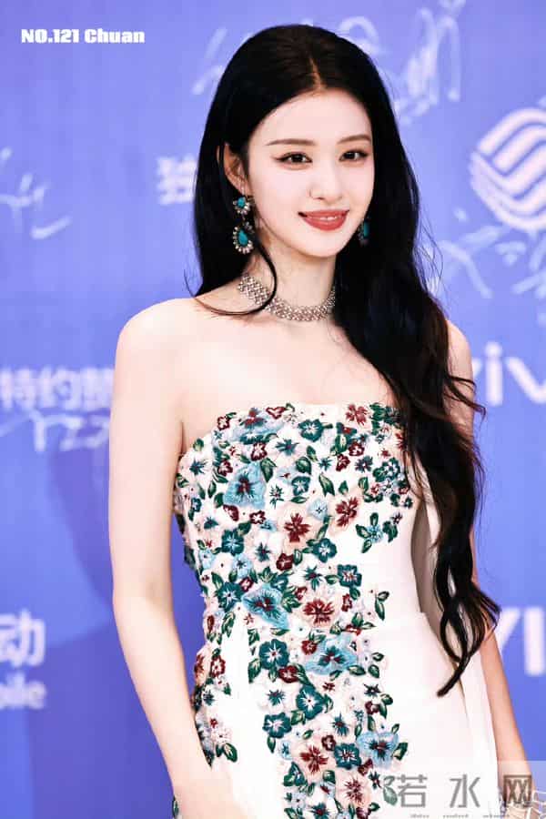 王楚然，咋拍的这么胖