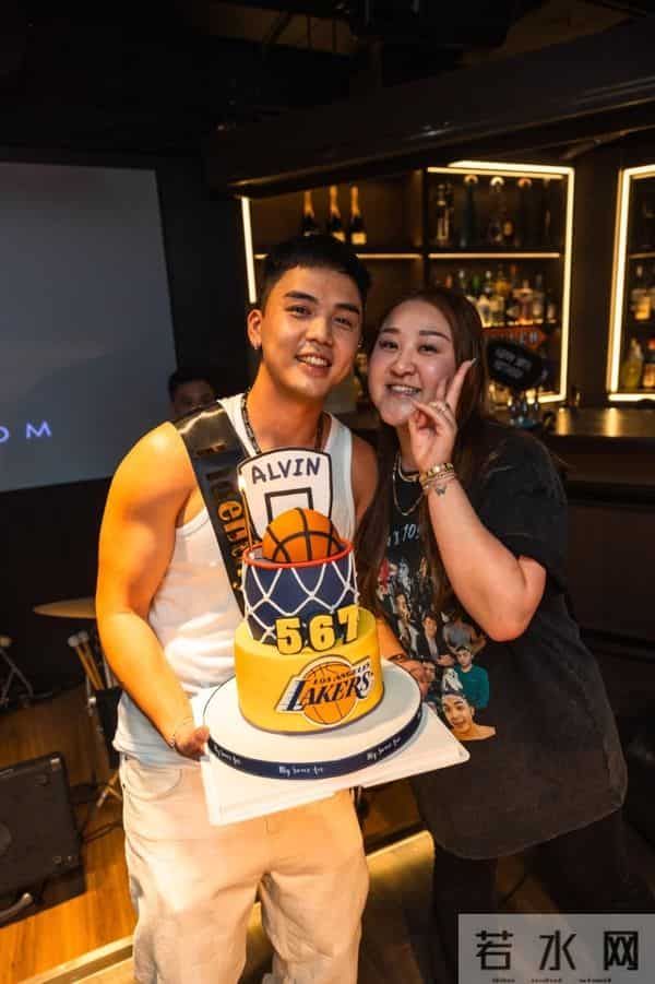 又一位香港男星被TVB官网除名，本人强调和TVB还有合约