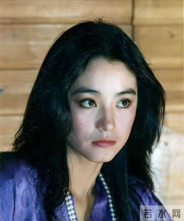 钱再多有什么用!林青霞奢华一辈子,老了竟然住在"蟑螂窝"