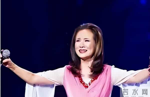 原来早已不是中国籍?事业巅峰远赴美国,被老外“玩腻”晚年回国