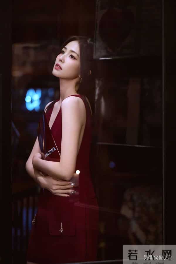 白鹿真的从头美到脚,不愧是惊艳之躯