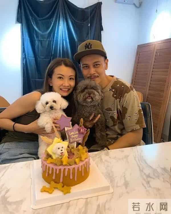 49岁前TVB男星疑不满被偷拍，用手指住拍摄者：我问你做什么呀