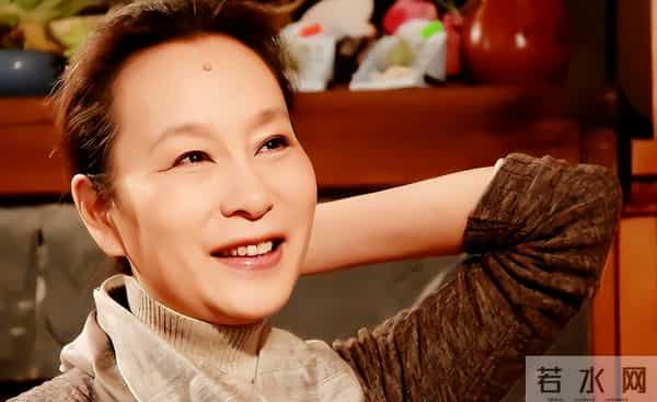 两天曝三瓜！索赔四千万，婚内出轨生子、双胞胎男孩，个个都离谱