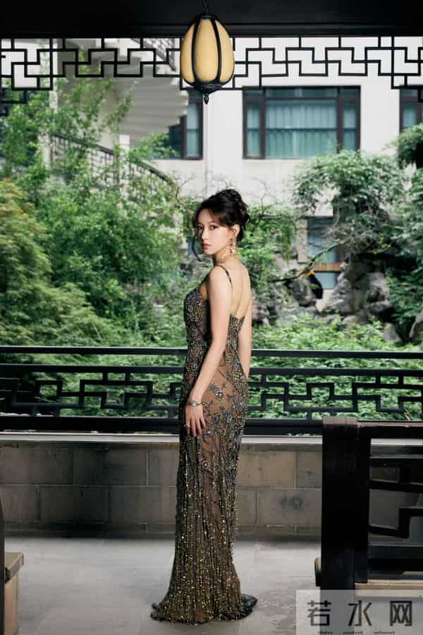 程潇 紧身吊带裙