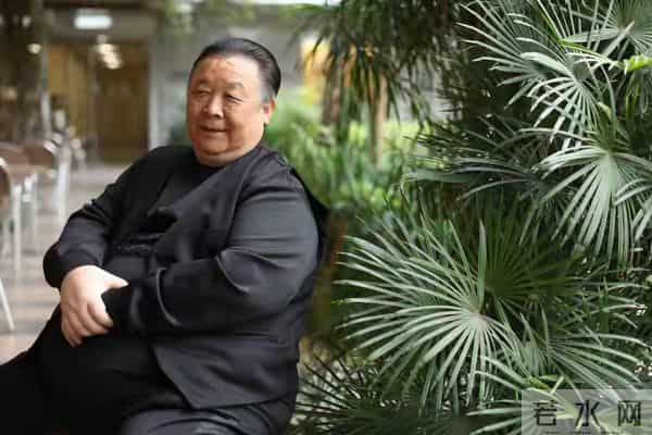 出名后出轨保姆、气死原配,如今77岁的他晚景凄凉,子女与其割席