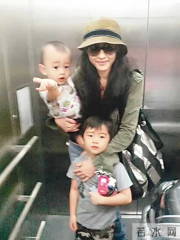 谢霆锋儿子Lucas现身马场，个子不高，肤色偏黑，侧颜像极了爸爸