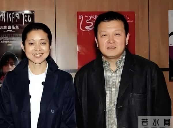 王文澜现状：走路要拐杖支撑，为儿子治病掏空家底，与倪萍没联系