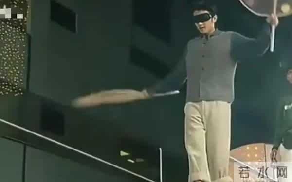 王菲也没想到,自己的现任男友谢霆锋,竟走上了和李亚鹏一样的路