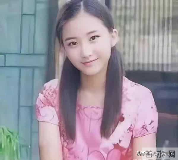 钱赚够了不装了？退出春晚、解散公司，贾玲如今的下场怪不了别人