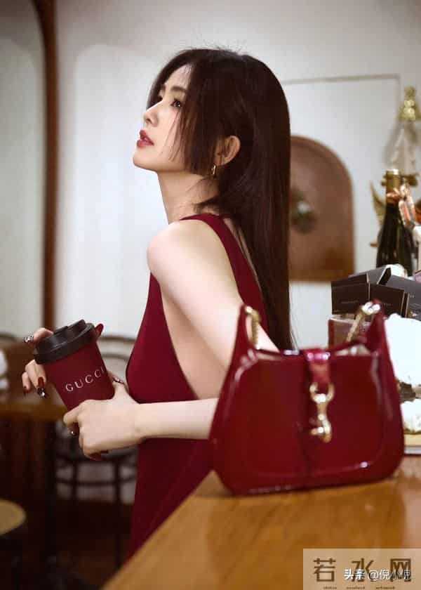 白鹿真的从头美到脚,不愧是惊艳之躯