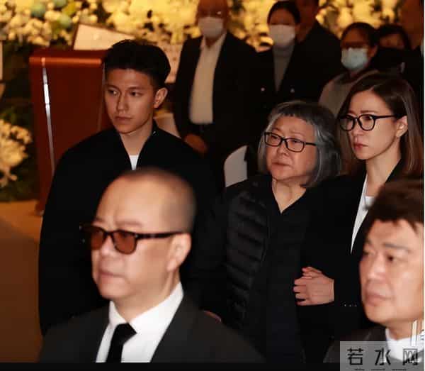 香港离世老戏骨爱女，痛斥男星泄露父亲丧礼细节，令家人十分痛心
