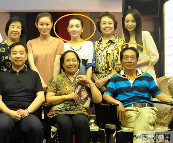 她不顾家人反对，执意嫁给大37岁的王奎荣，如今42岁过得怎样了