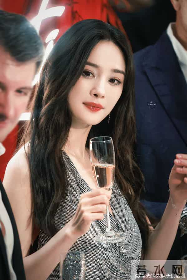 大幂幂的魅力 容貌娇艳 大长腿无与伦比