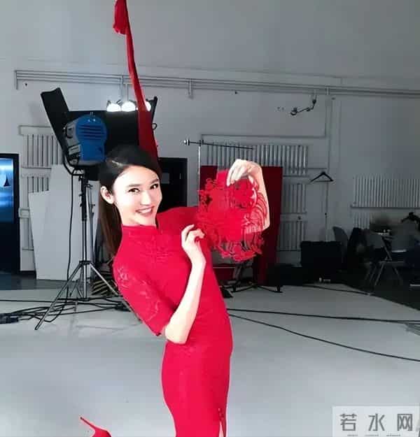 “主持人穷鬼”龙洋：没车没房，择偶标准高到离谱，35岁至今未婚