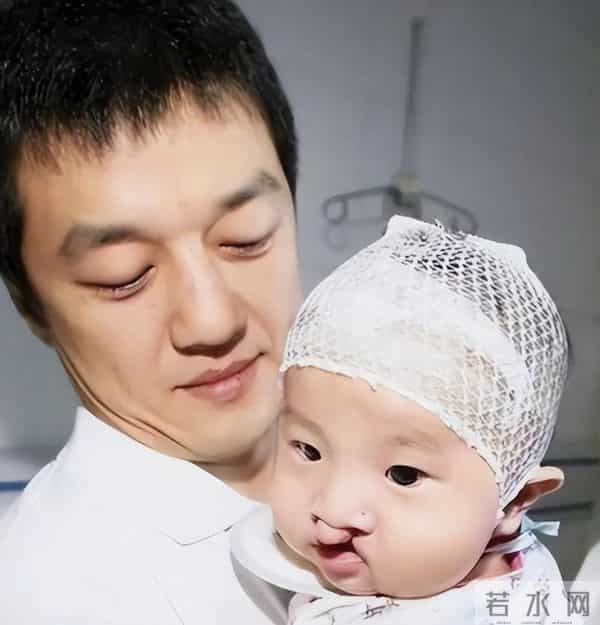 王菲肯定想不到，现男友谢霆锋现在竟和李亚鹏，走上了一样的路