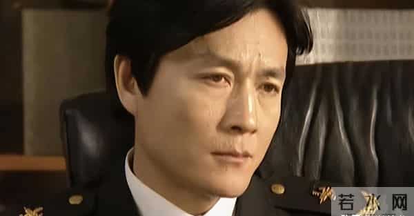 原来他早已去世，15岁演戏44岁走红，47岁患癌离世，哥哥是尔康爹