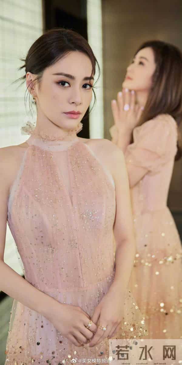 钟欣潼是香槟的味道