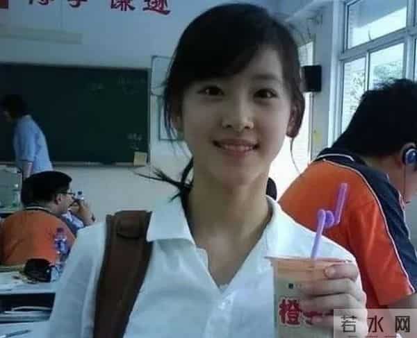 里子面子都丢了,和杜海涛看展的章泽天,给老夫少妻们提了个醒