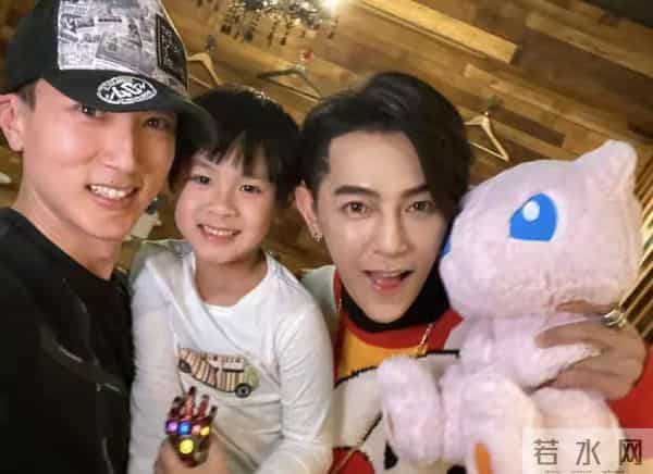 飞轮海有望合体？吴尊直言想开演唱会，微表情里却逃不过恩怨纠葛